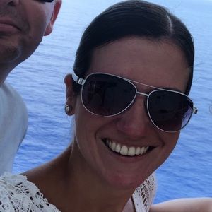 Meet your Posher, Julie